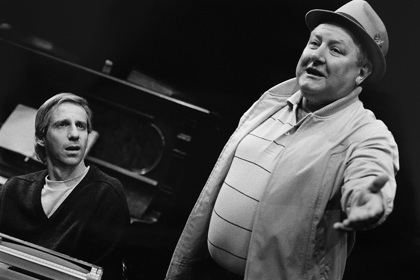 Production still for "The Goldberg Variations". L-R: Pip Mushin as Sol, John Wood as Lev. Photographer: Jeff Busby