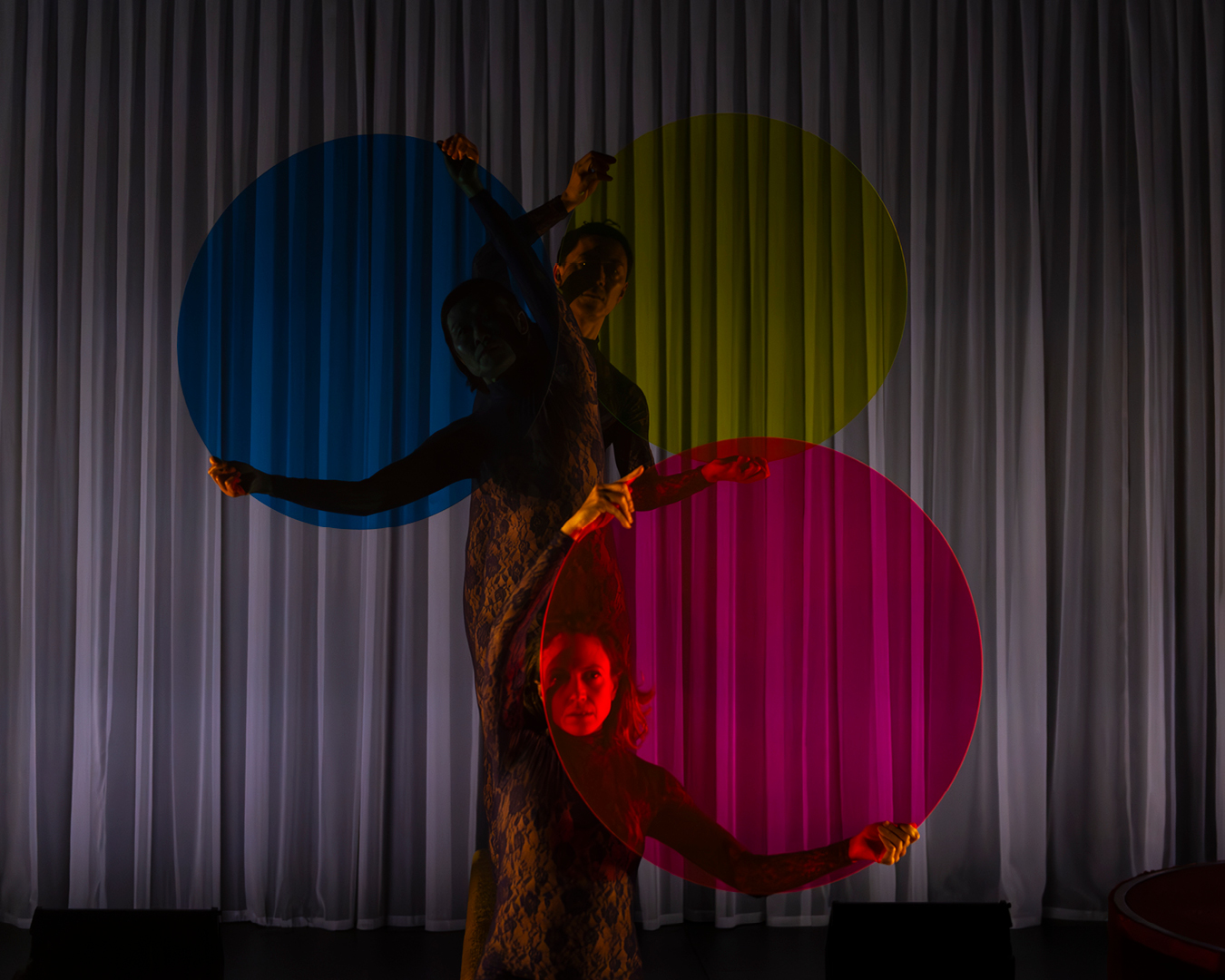 Production photo for Apologia. Photographer: Gregory Lorenzutti. In photo: Nicola Gunn, Taka Takiguchi 滝口貴, and Yumi Umiumare.