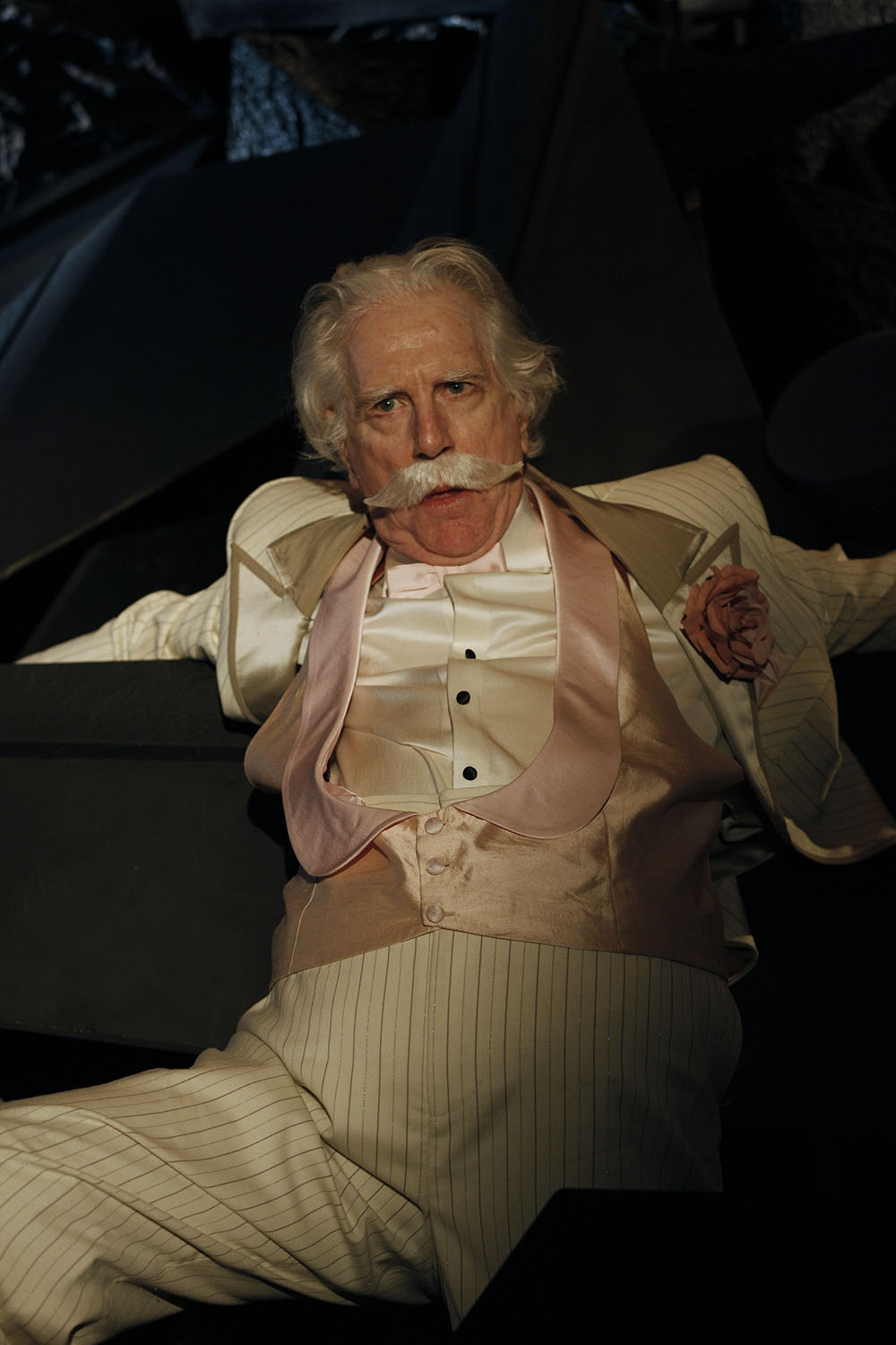 Production still for "Happy Days". Peter Carroll as Willie. Photographer: Jeff Busby