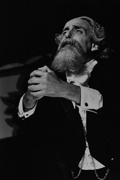 Production still for "Modest Expectations". Carrillo Gantner as Charles Dickens. Photographer: Jeff Busby