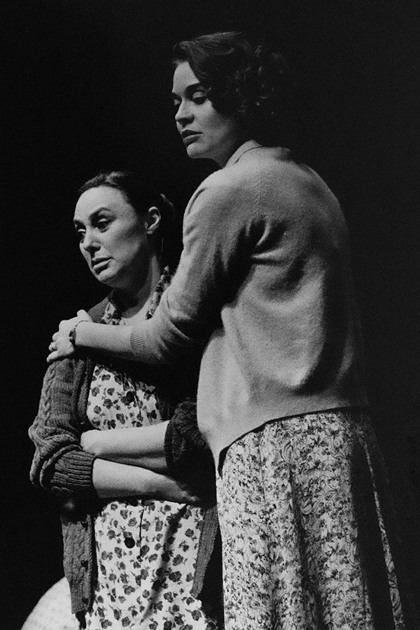 Production still for "Heroic Measures". L-R: Deidre Rubenstein as Nadia Ginzburg, Nadia Kostich. Photographer: Jeff Busby