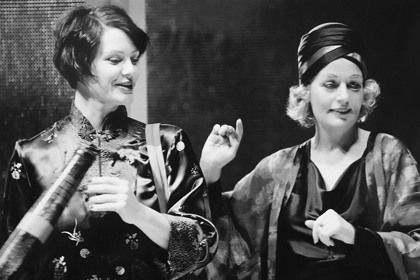 Production still for "Jungfrau". L-R: Ulli Birvé as Marc Roberts, Catherine Wilkin as Mabel Chatham. Photographer: Jeff Busby